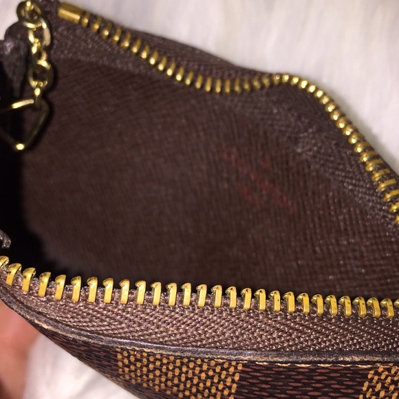 Sale! Louis Vuitton Damier Ebene Key Pouch - Picture 6 of 12